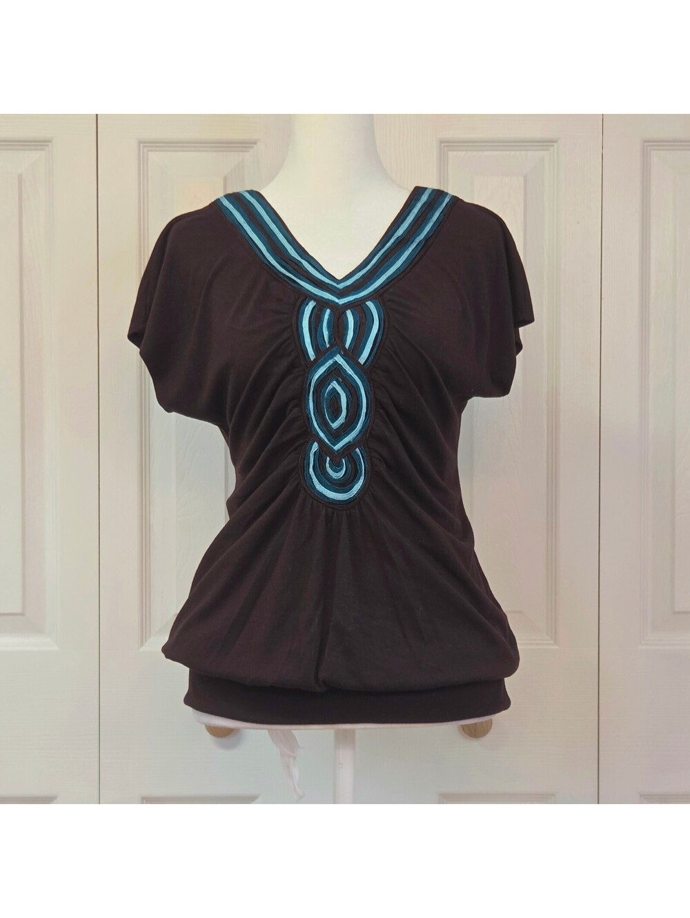 Vintage Y2K Brown Batwing Cinched Hem Top Size S 2000s Boho Blue Trim Neckline